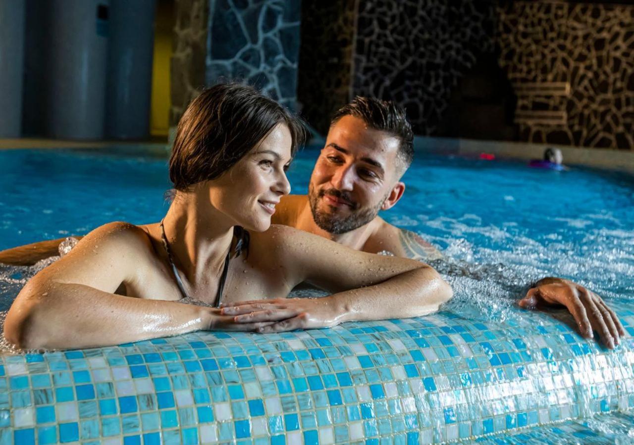 Hotel Grand Jasna Demänovská Dolina Buitenkant foto